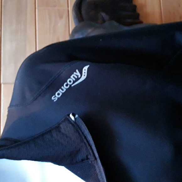 Ladies long sleeve jogging or workout jacket - Picture 3 of 5